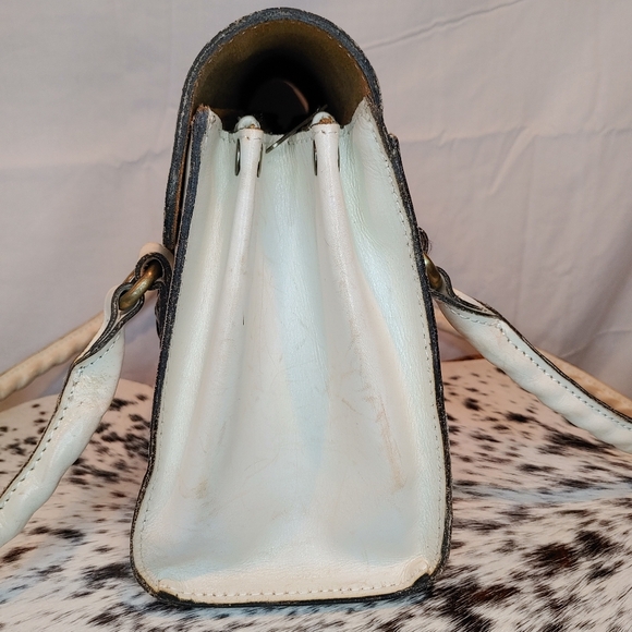 Patricia Nash Sanabria White Waxed Tooled Cream & Tan Satchel NWOT - Picture 2 of 16